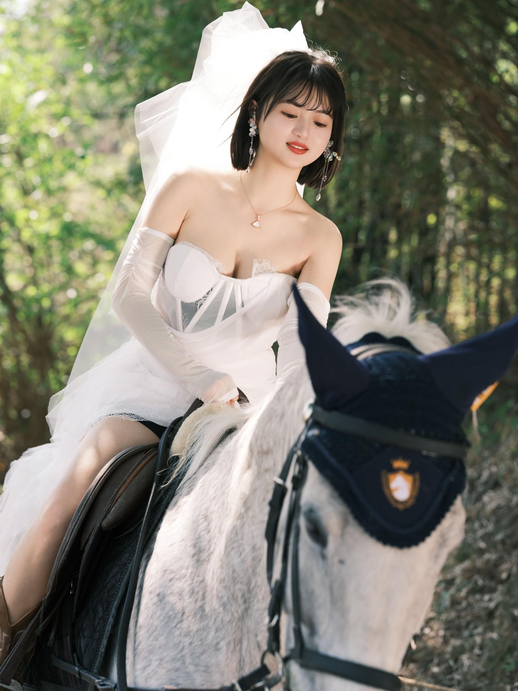 ID10058甜心马术师 - 妍画集-妍画集